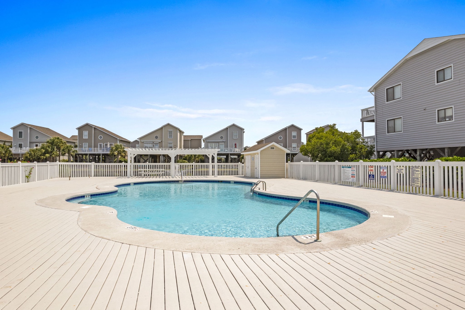 Island Park community pool