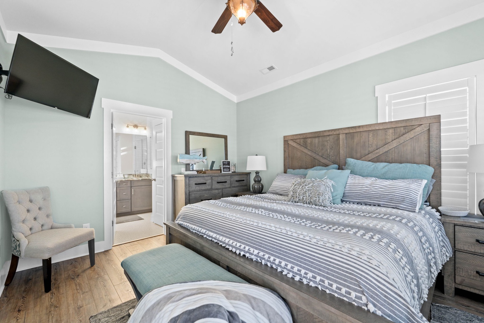 bedroom 4-2 upstairs