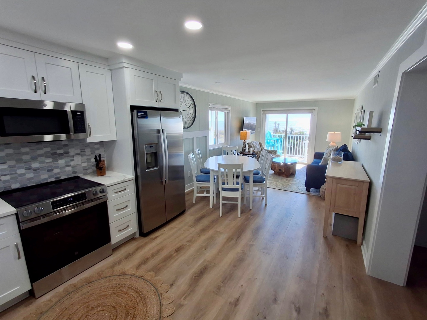 11 - kitchen - dining