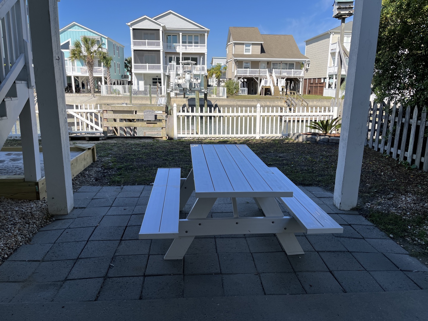 44 - picnic table ground level