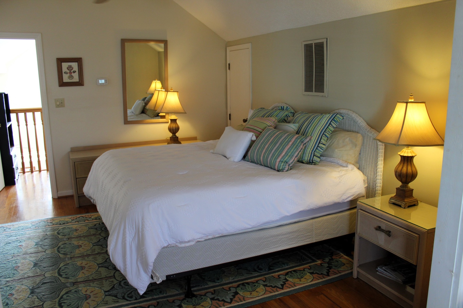 Master Upstairs Bedroom 4-2