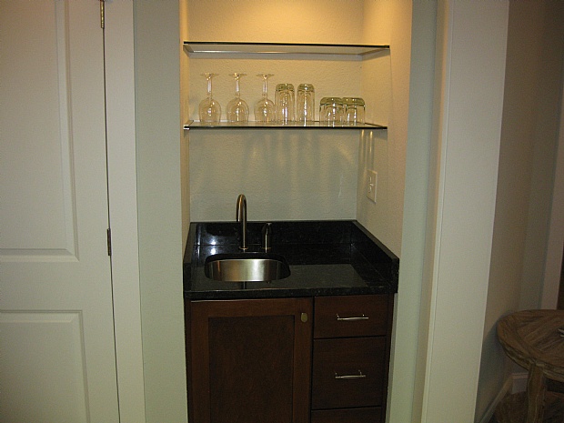 Wet Bar 