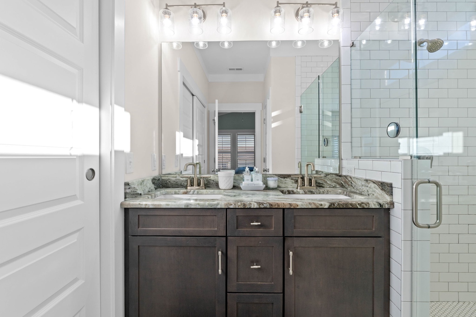 bathroom 4-1 bath upstairs