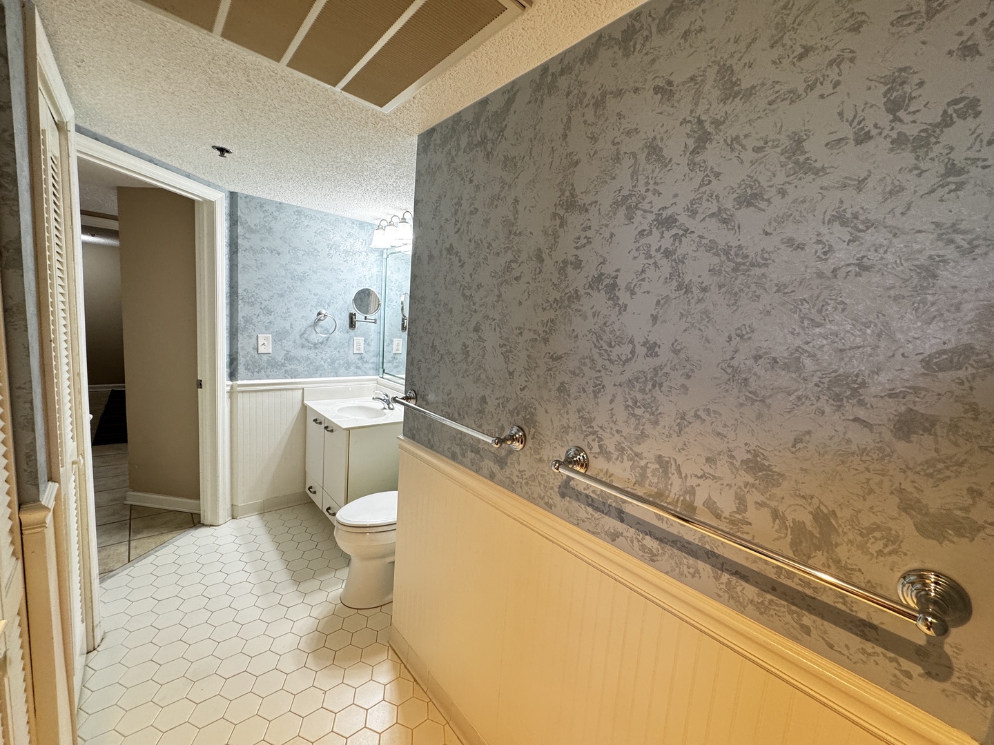 Hall and BR 1 Bathroom - View 2