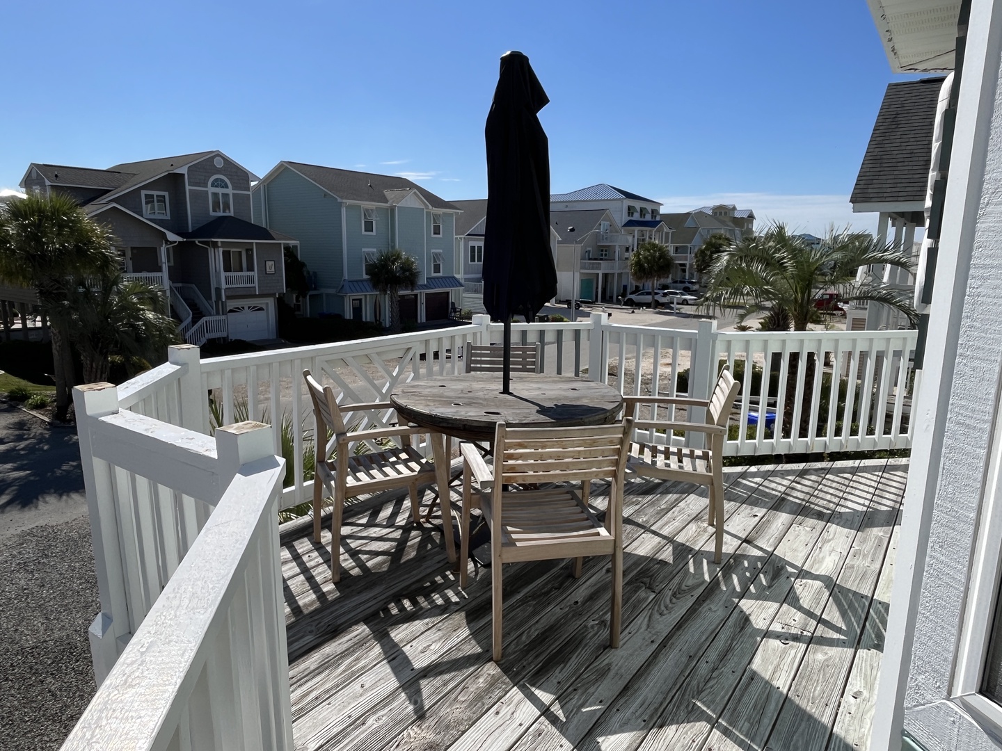 42 - roadside deck