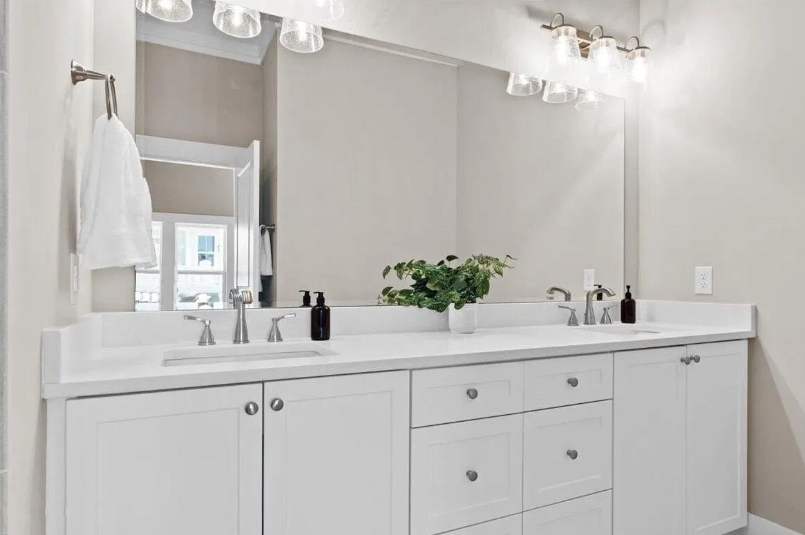 41 - bedroom 1 private bathroom