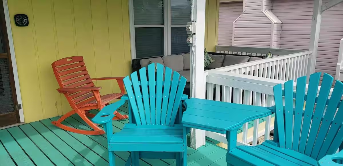 20 - canal side deck