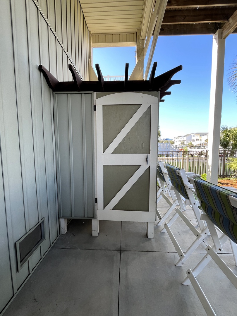 outside shower