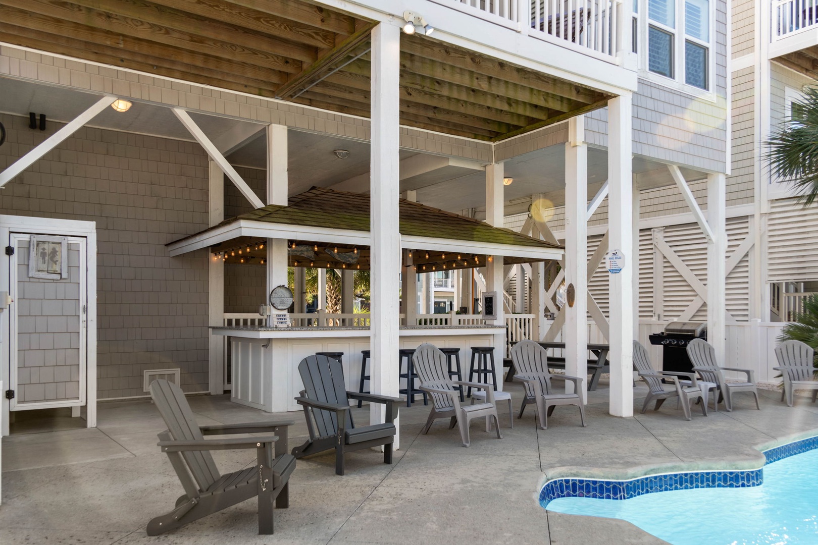 ground level tiki bar