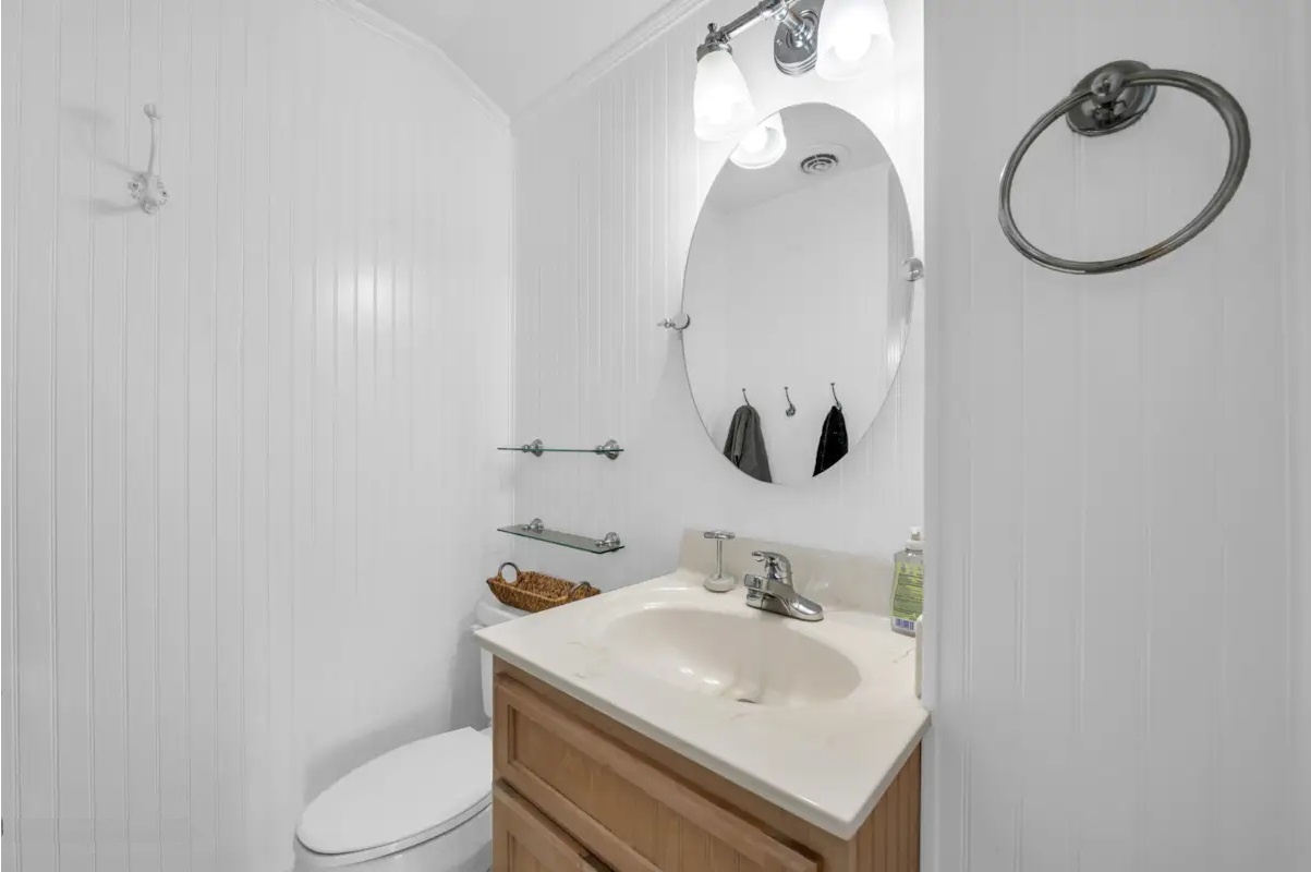 bedroom 3 private bath shower only