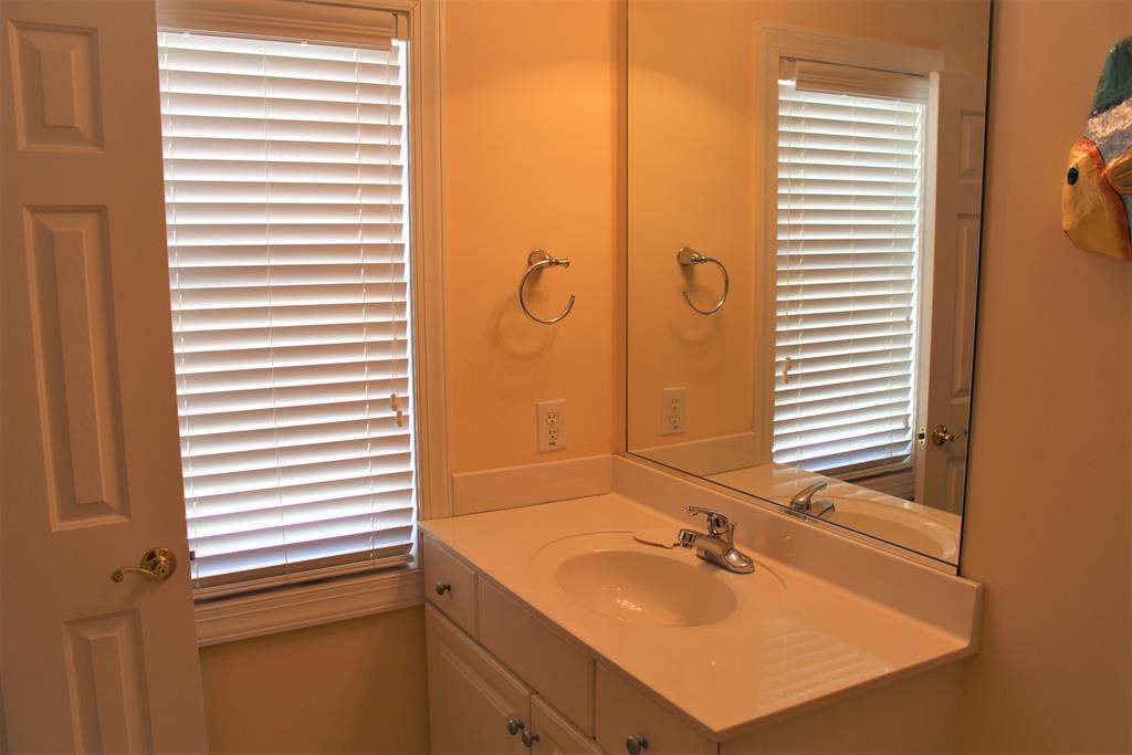 Bathroom 4 - Private 