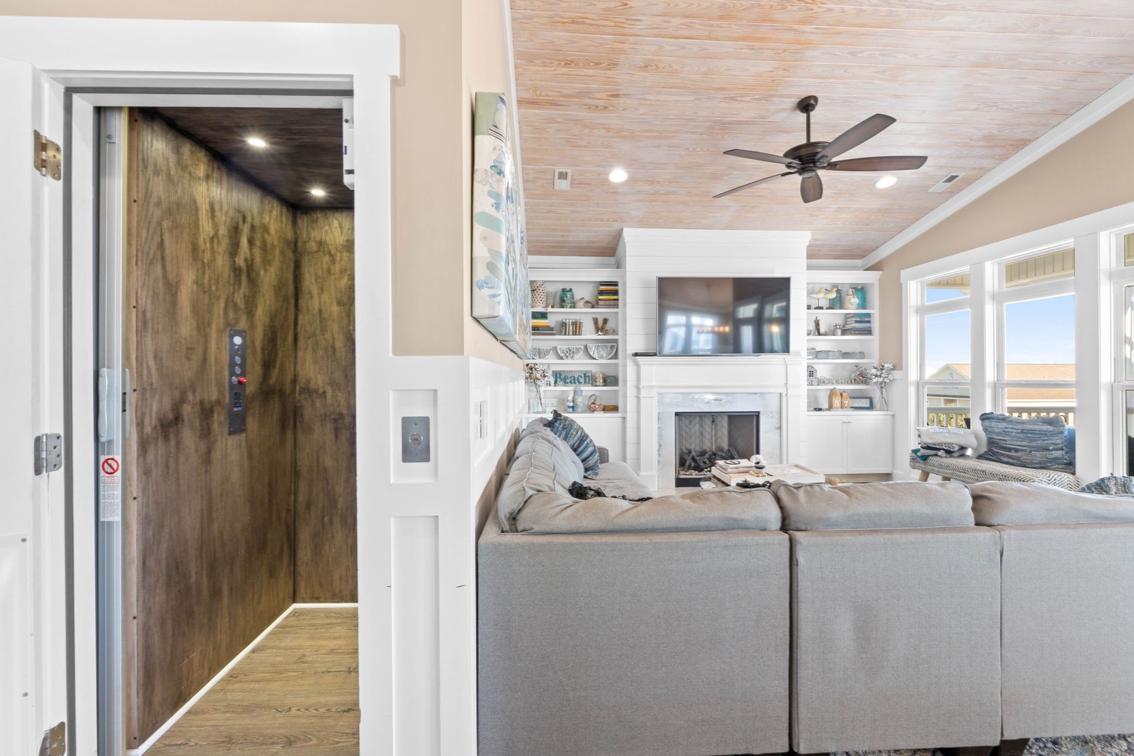 elevator to all levels