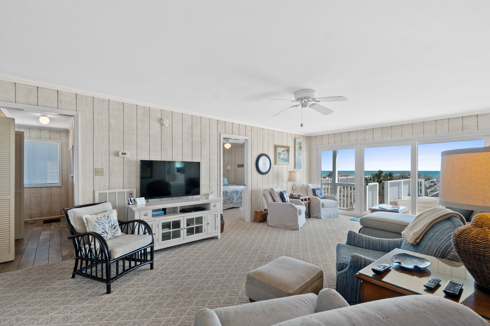 019-living area first level