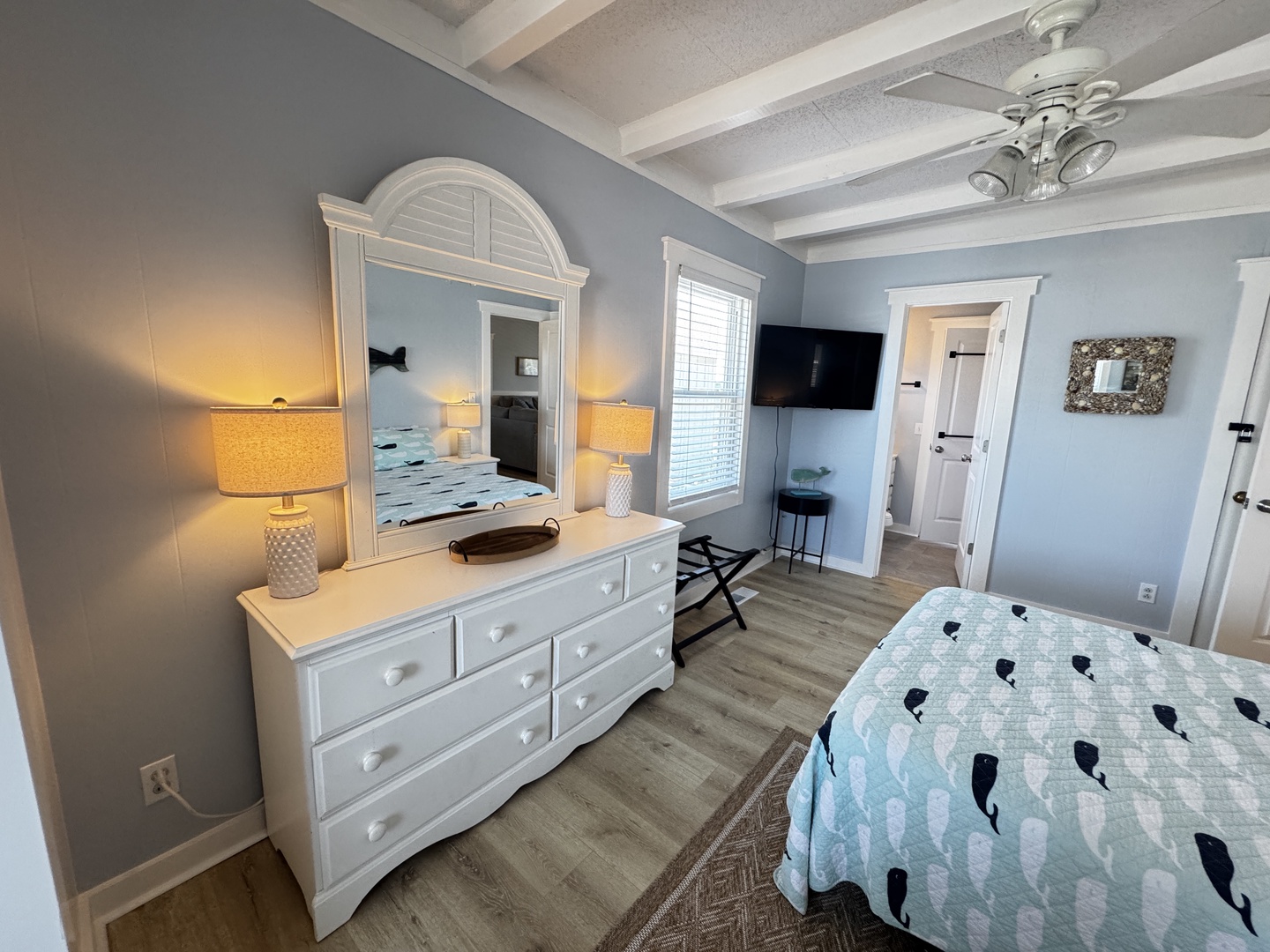 Bedroom 4 - Canal Front
