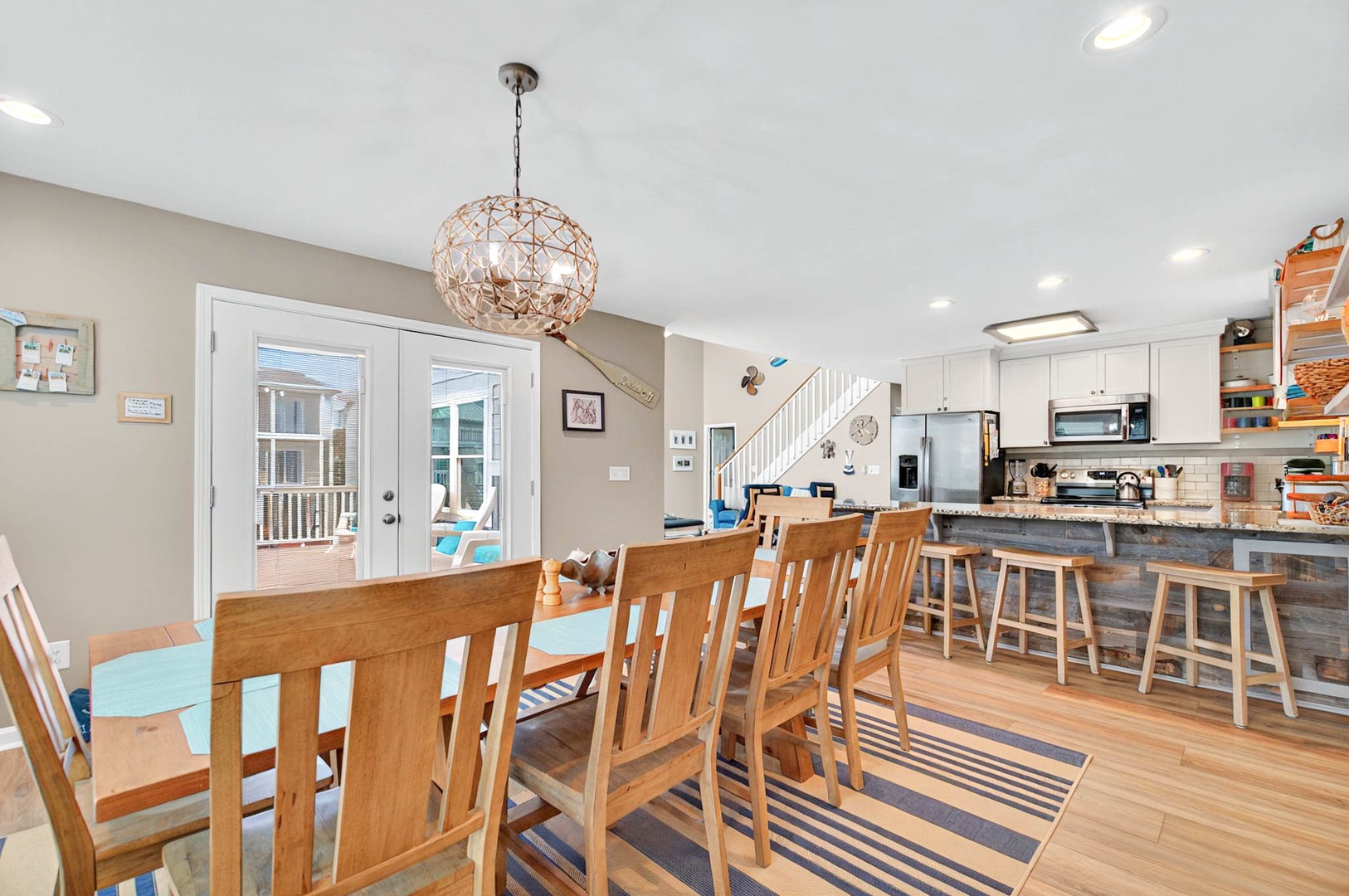 Dining Area to Kitchen 2