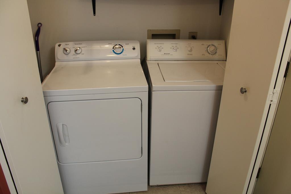 Wash/Dryer in Master Bedroom Bathroom