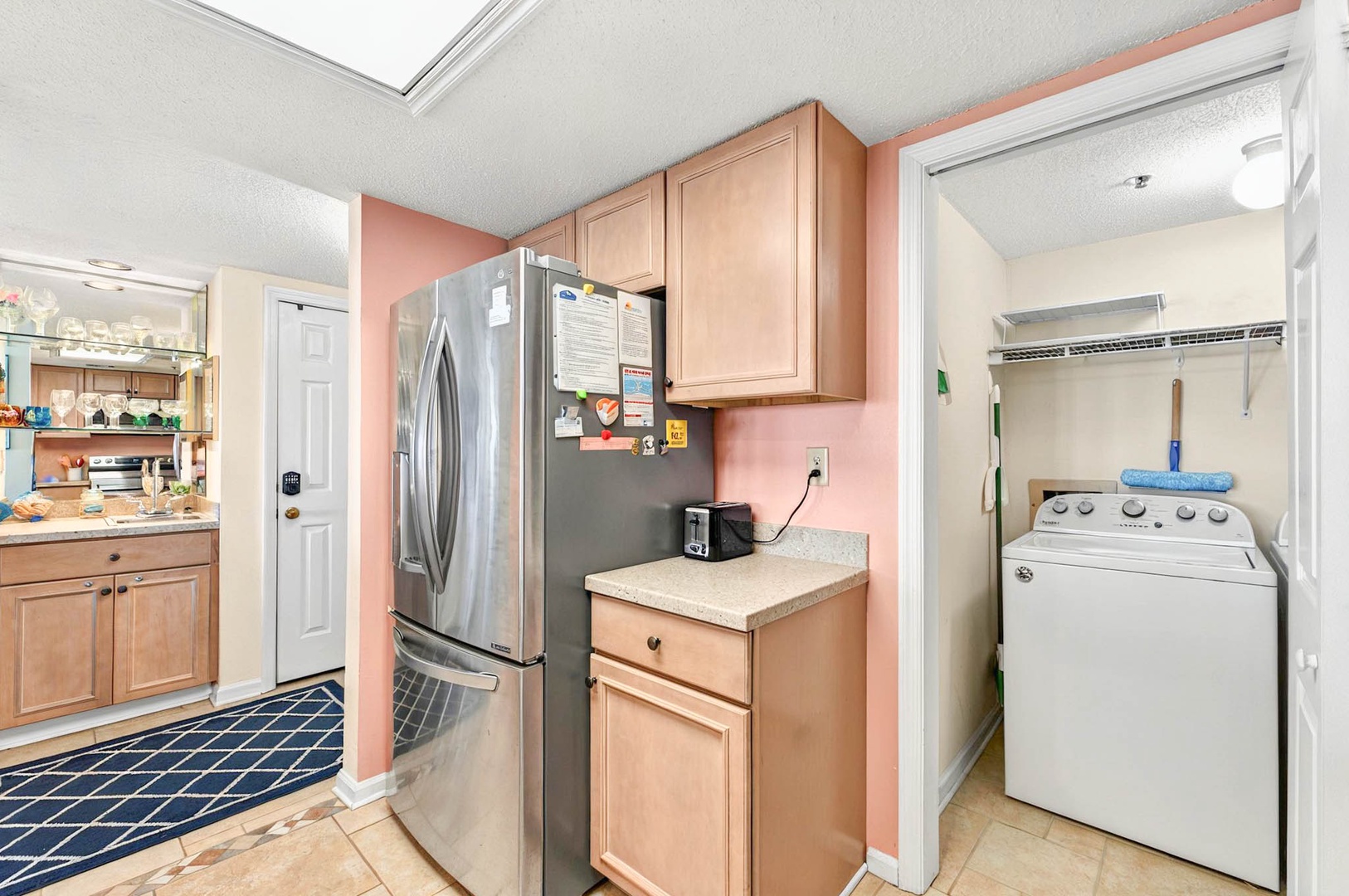 Kitchen 5 with Laundry