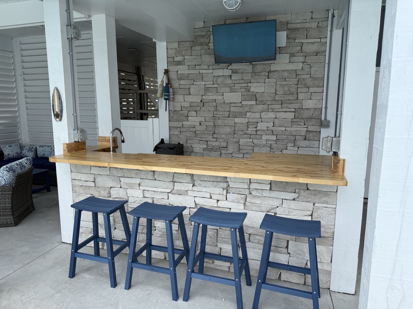 Tiki Bar
