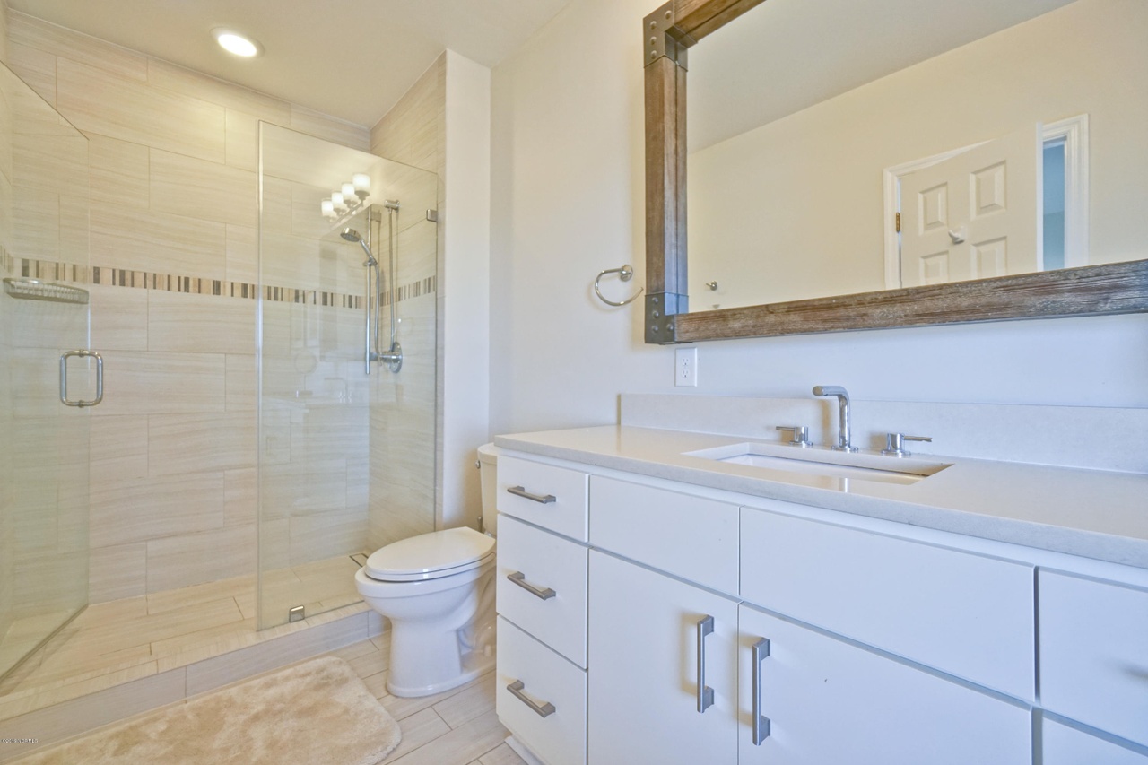 26 bedroom 2 private bath