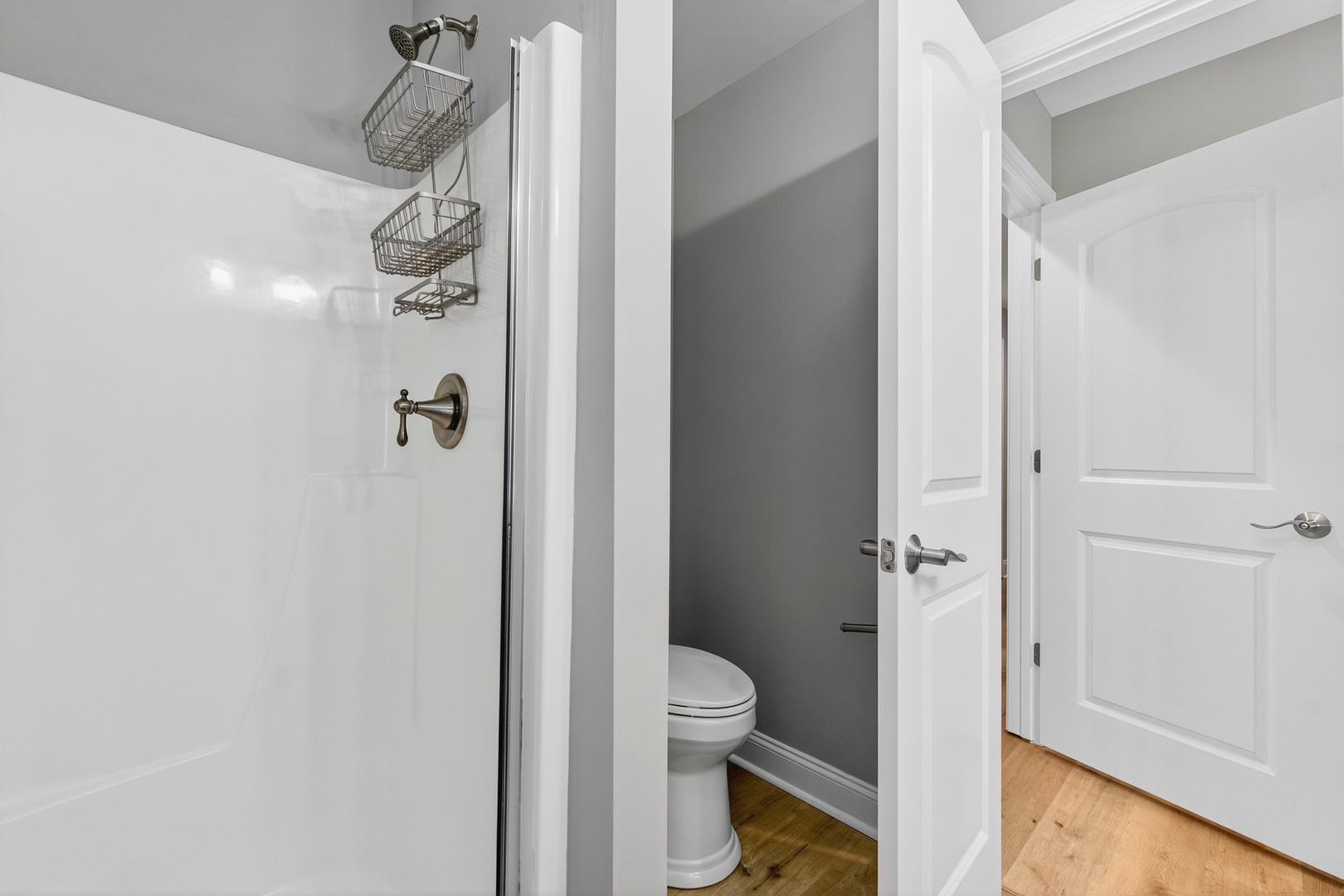 Private Bath Bedroom 3-3