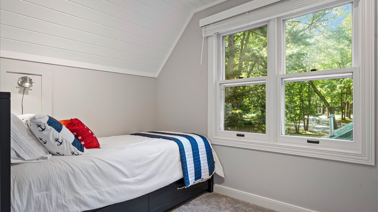 Family suite bedroom - twin bed