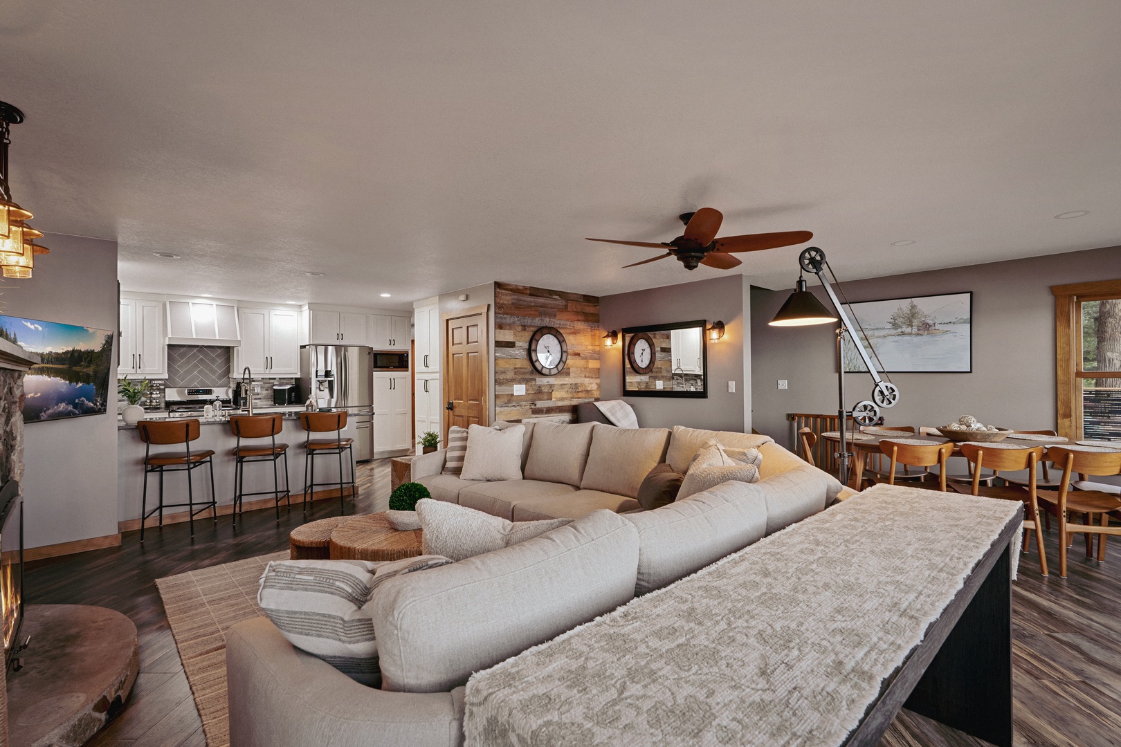 Open layout for maximum entertainment potential.