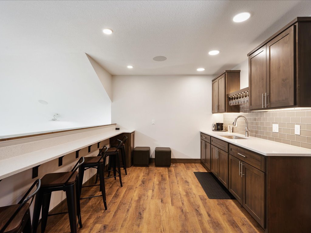 Upper Level Wet Bar