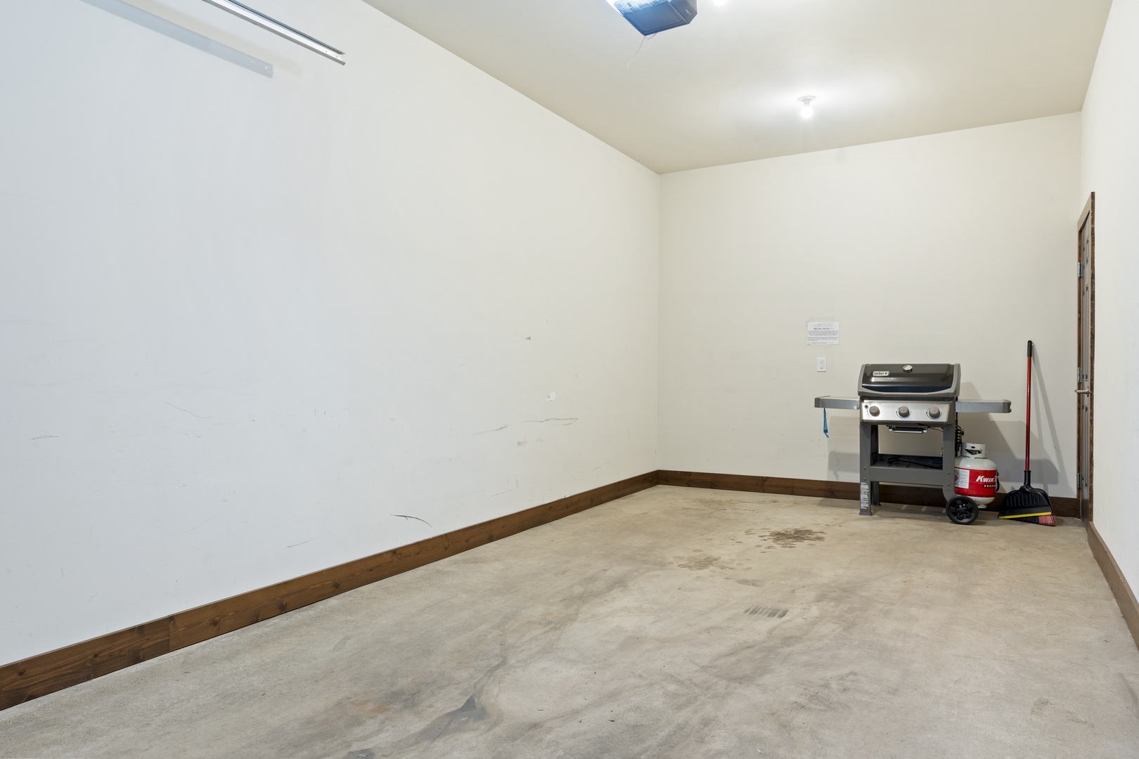 Garage available for parking