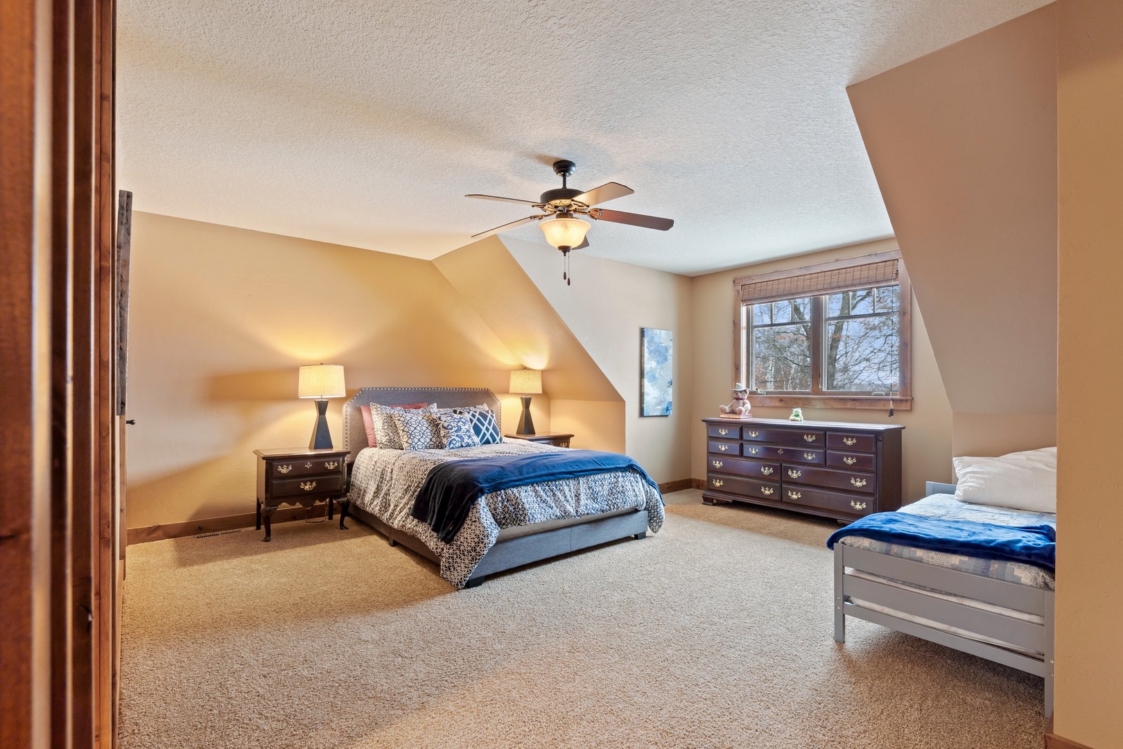 Cozy bedroom with Queen Bed and Small Twin Bed and ensuite Bathroom