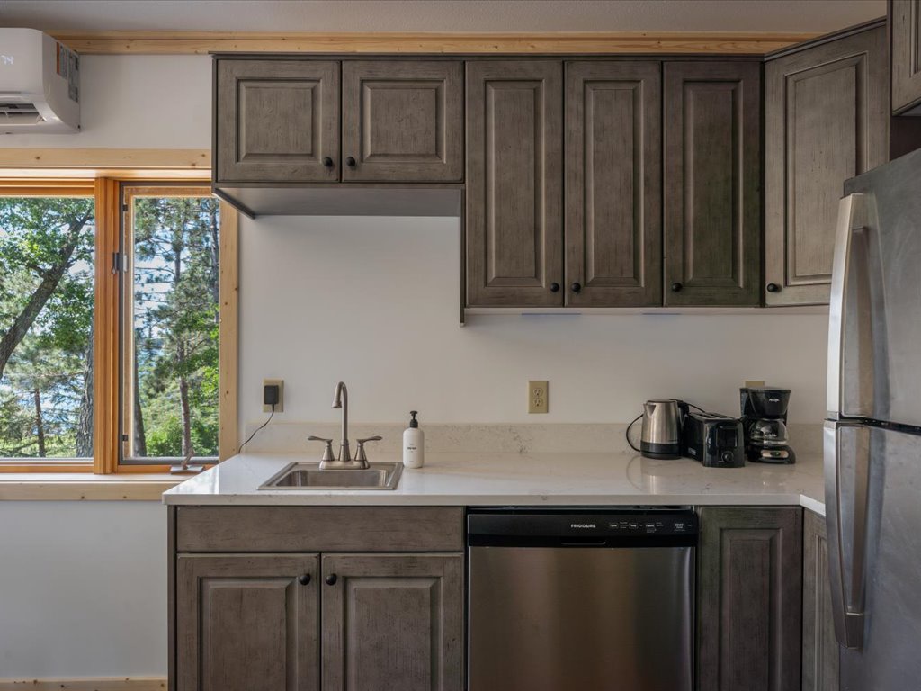 guest cottage - kitchen