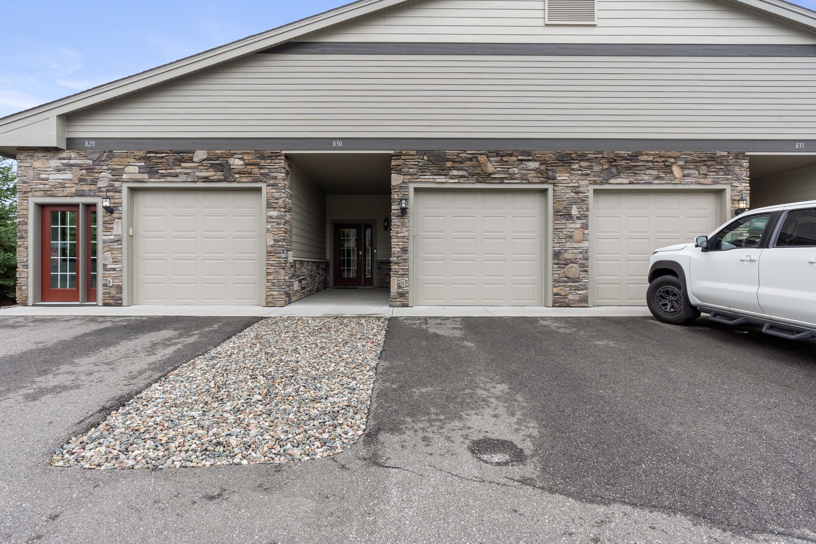 Entrance to Unit is street level