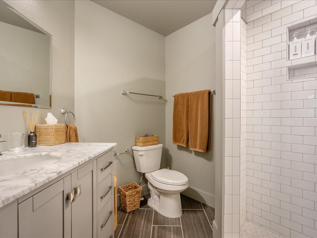 Upper Level 3/4 Bed