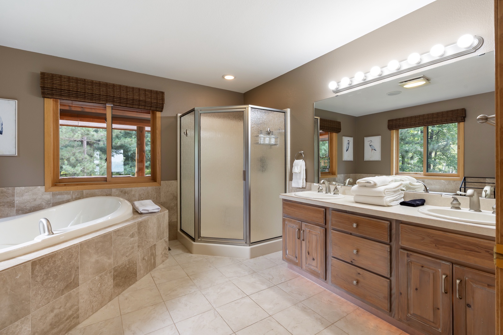 Master Bedroom Full Bath