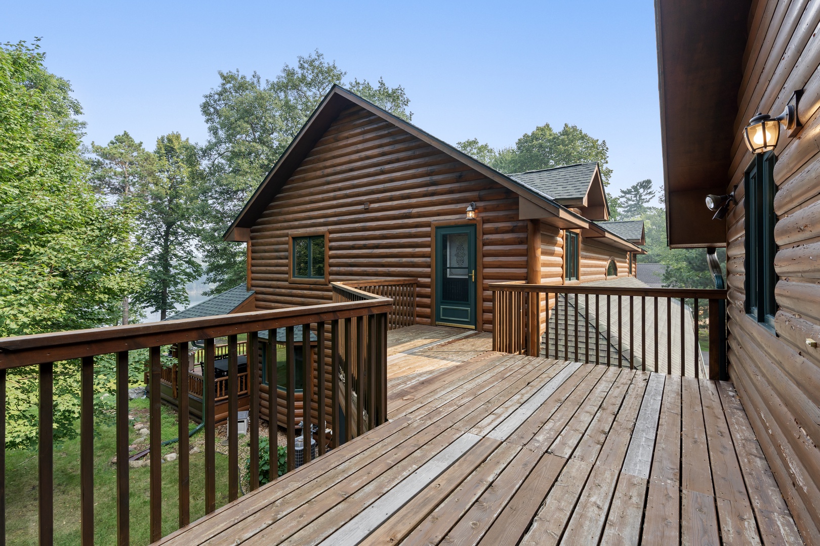 Upper Level Deck Connecting Guest House