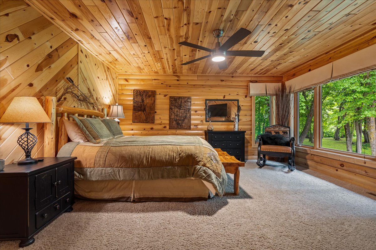 MF Bedroom 1 - King Ensuite