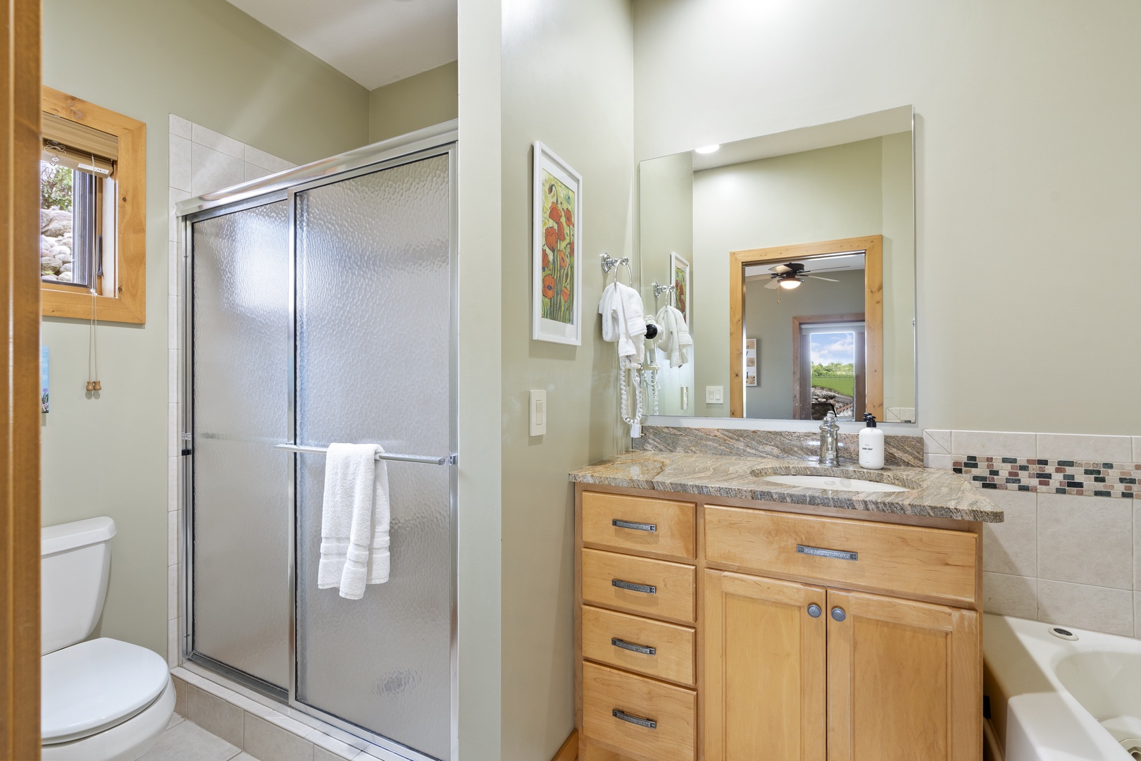 Primary Bath - walk in shower and soaking tub