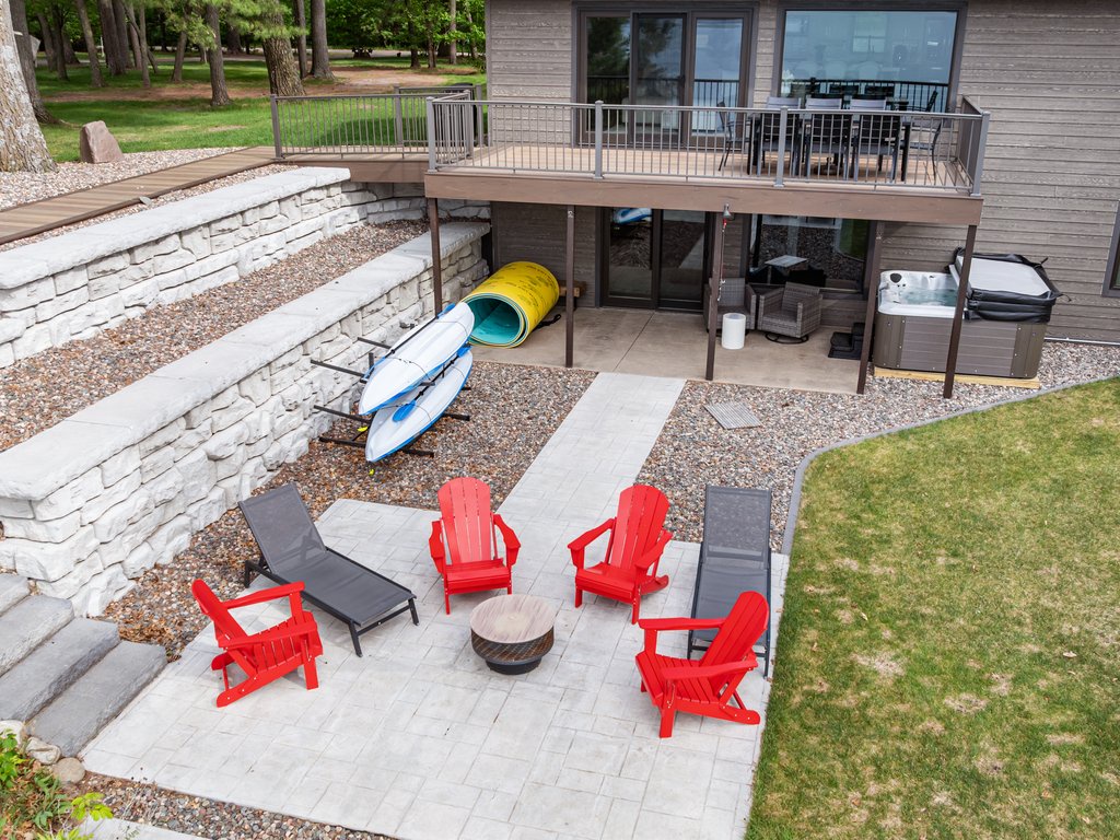 Hot tub, Adirondack Chairs, Kayaks, LilyPad and more