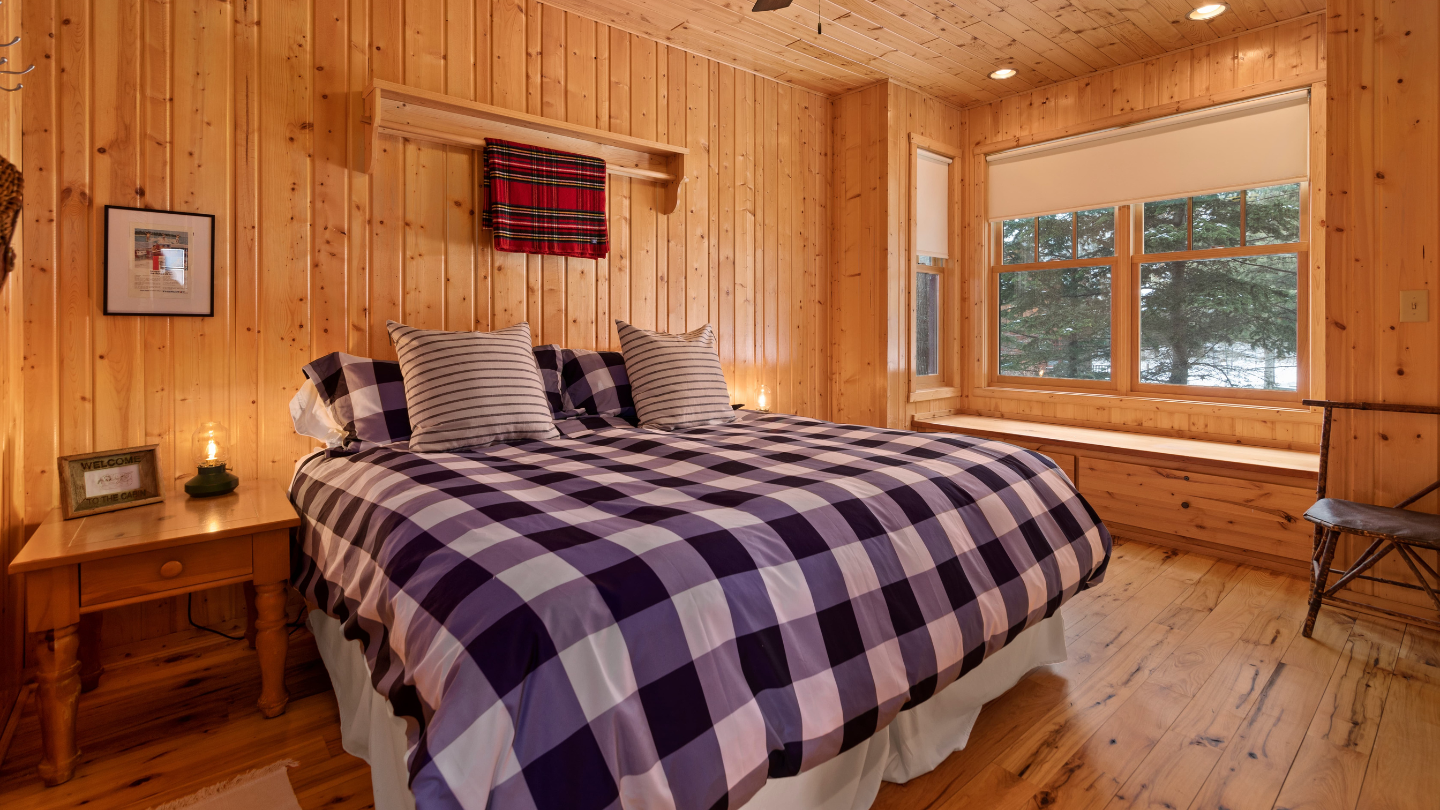 Main Floor Bedroom - King Bed 1