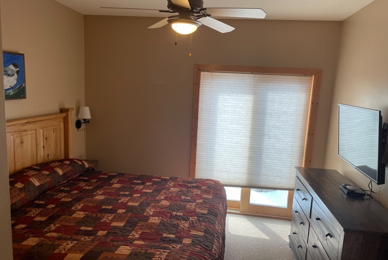 Second Bedroom- Queen