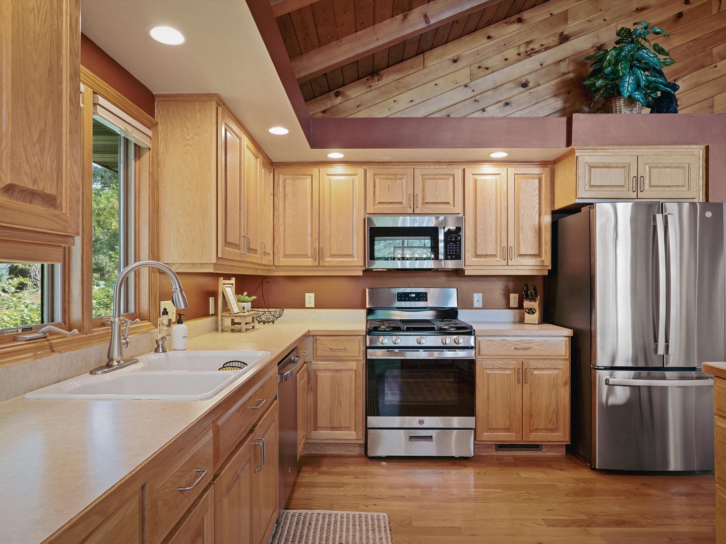 Large open concept kitchen.