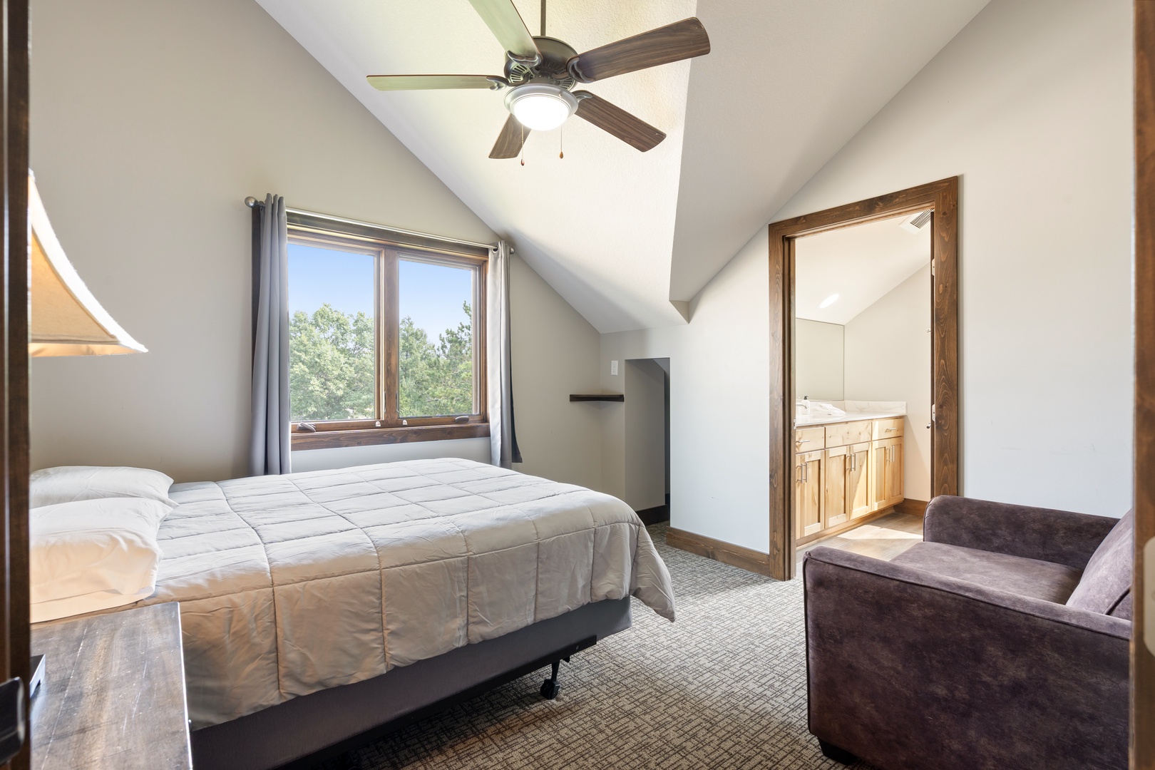 Bedroom 2- Queen  and Twin Pull out