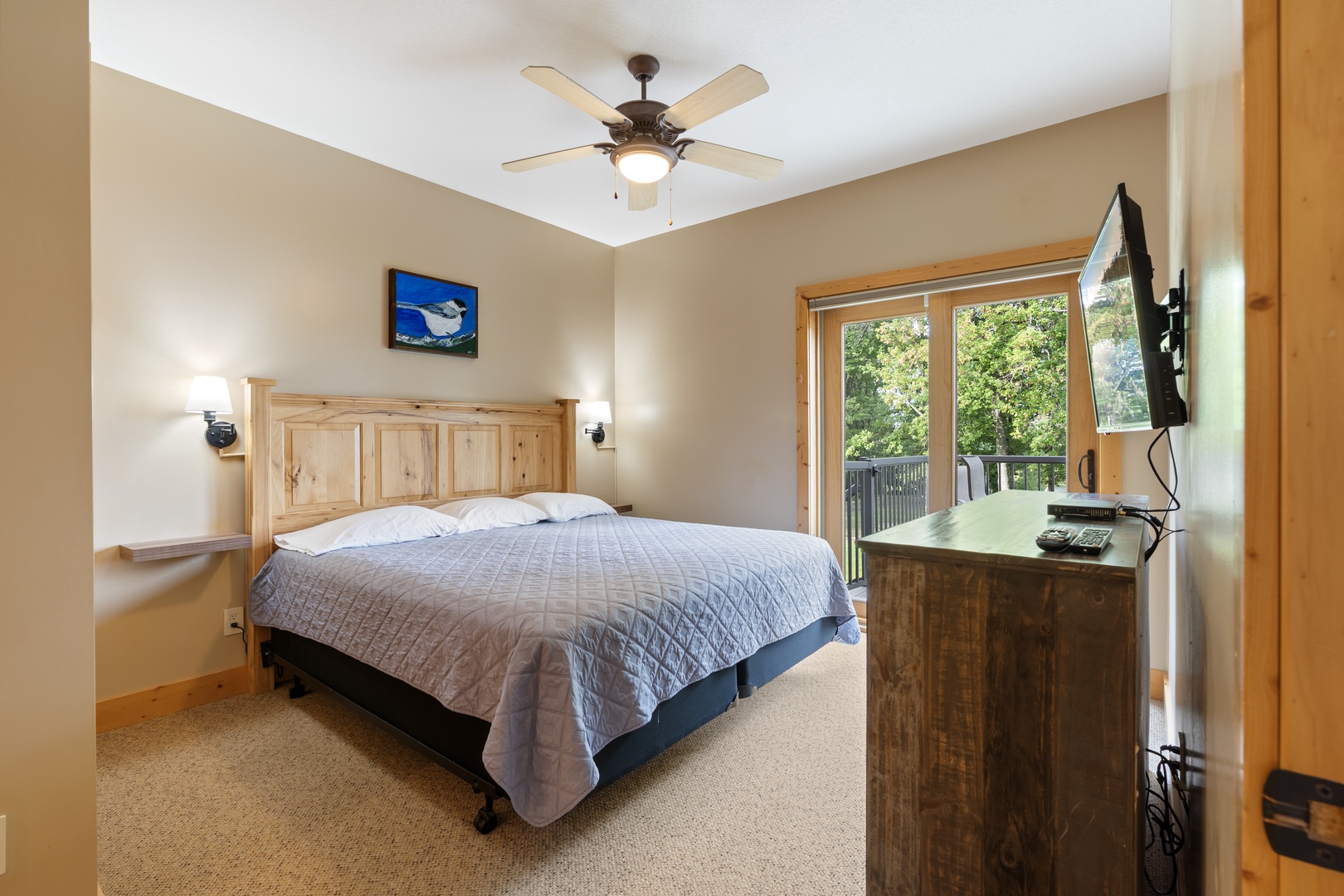 Primary Bedroom (Main Floor)