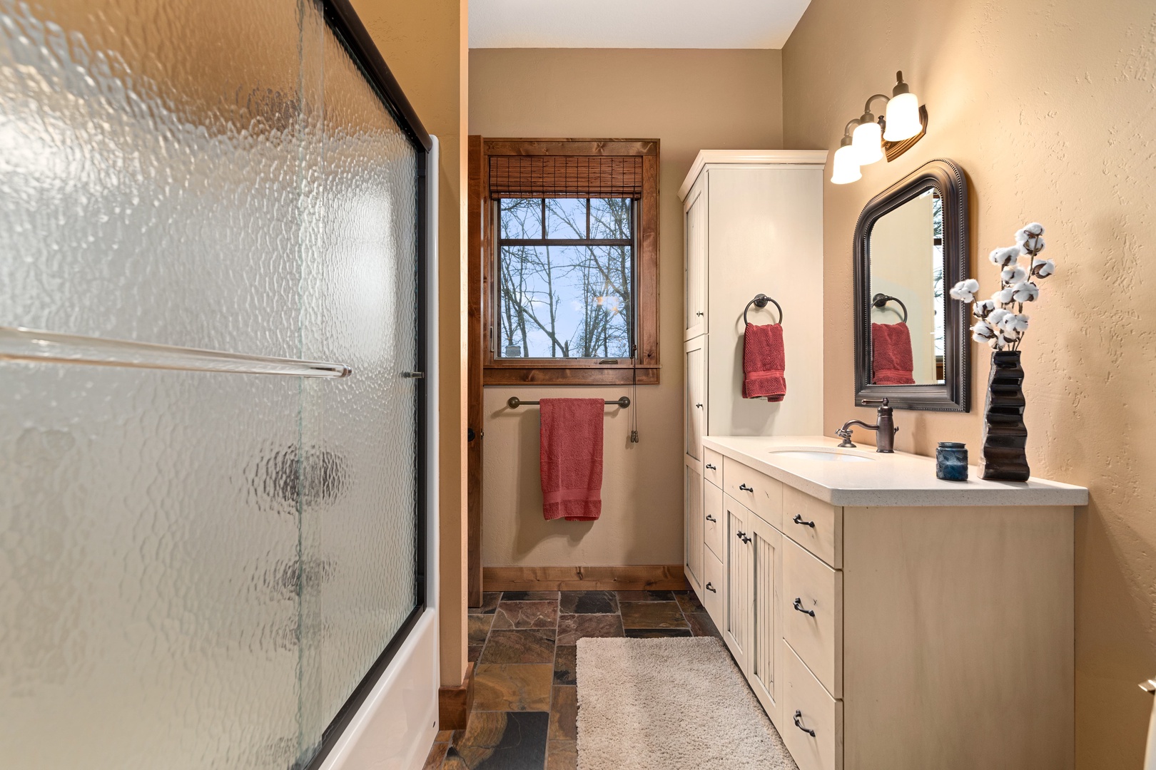 Full bath - main floor / Attached laundry Room