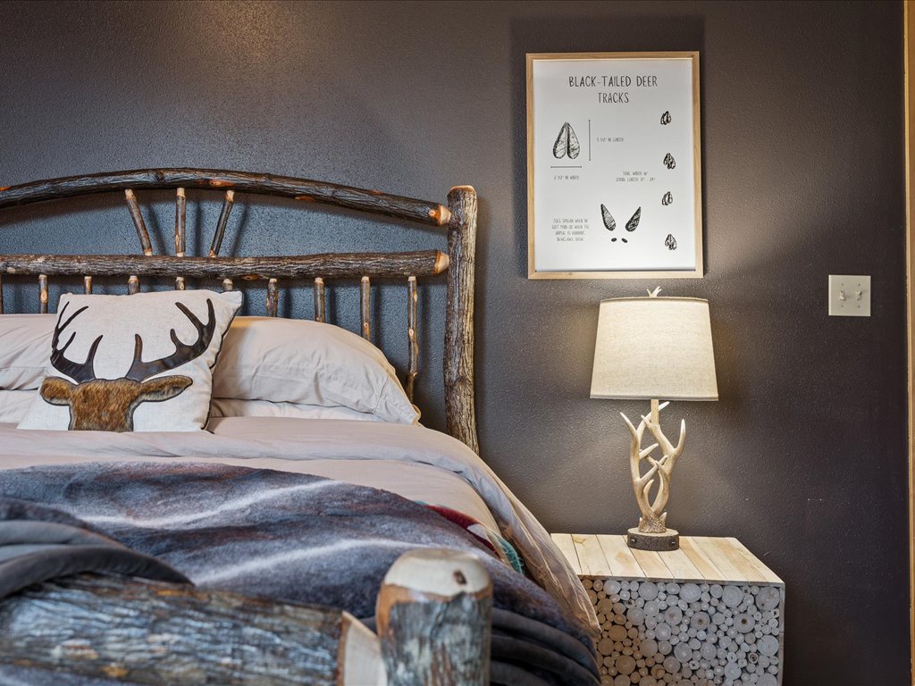 Upper Level Bedroom 2 - Queen