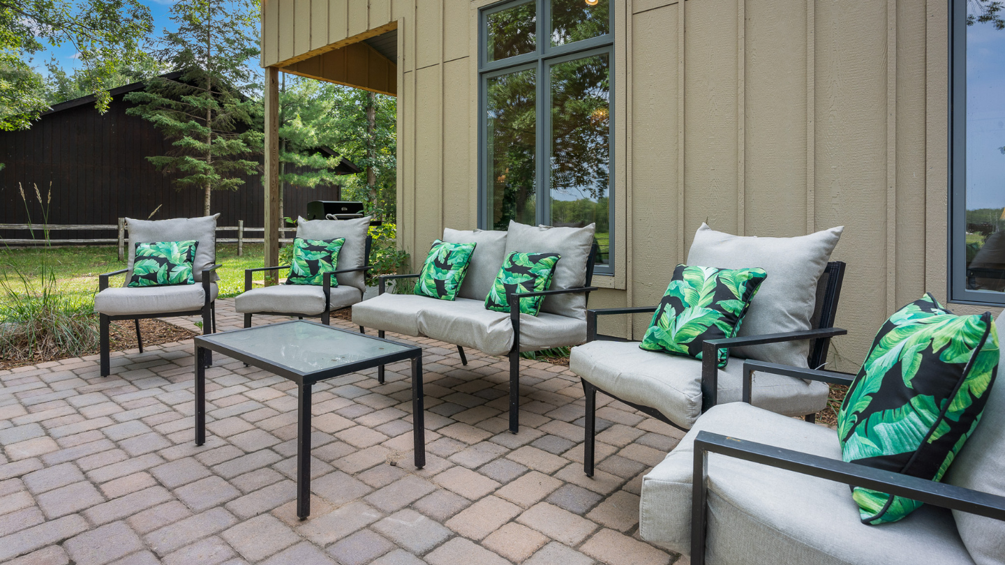 Outdoor Sitting Area