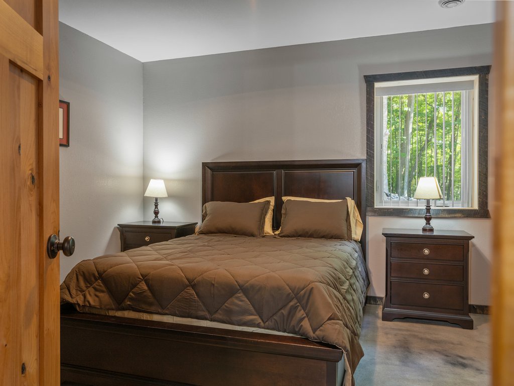 Lower Level Ensuite
