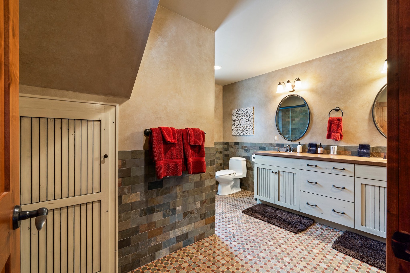 Ensuite Bathroom # 1  Upper Level