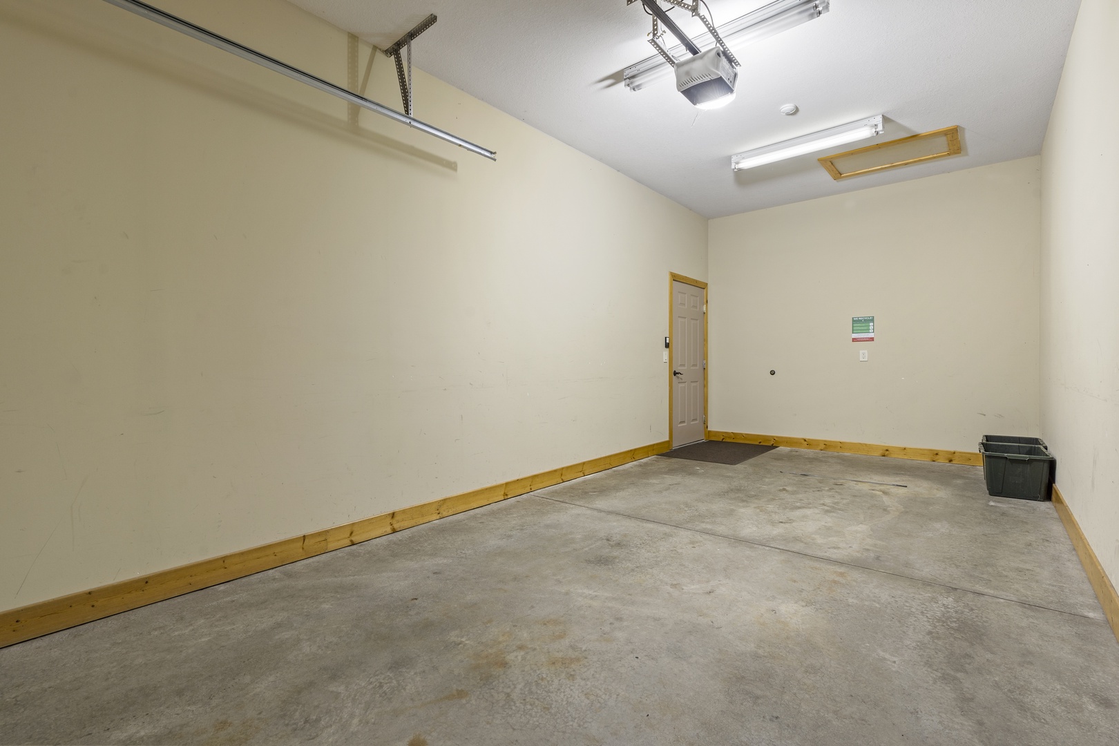 Garage Spot Available for Parking