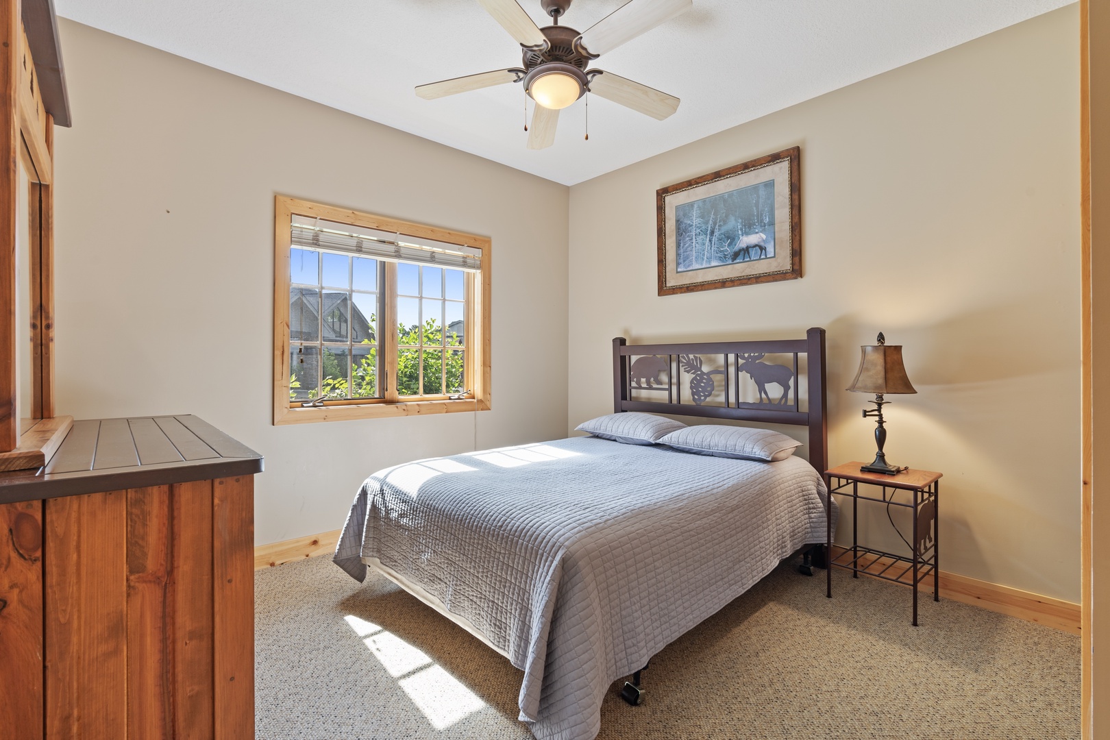Main Floor bedroom- Queen- ensuite