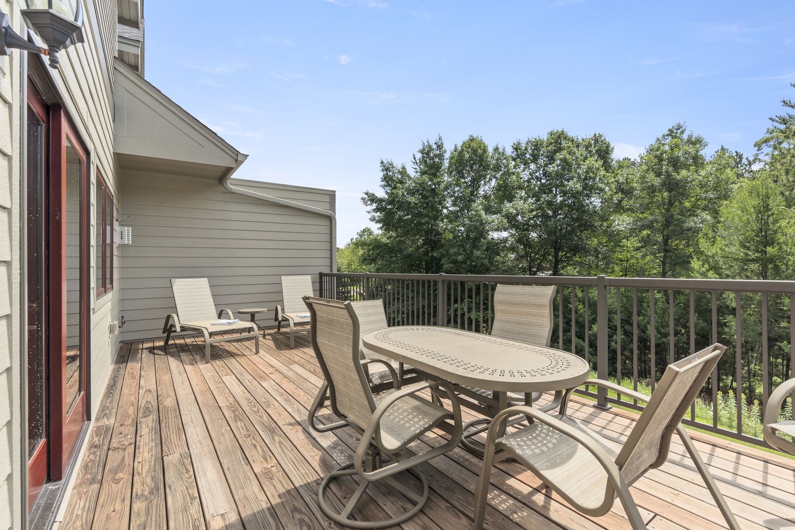 Deck Dining and access to lawn/beach